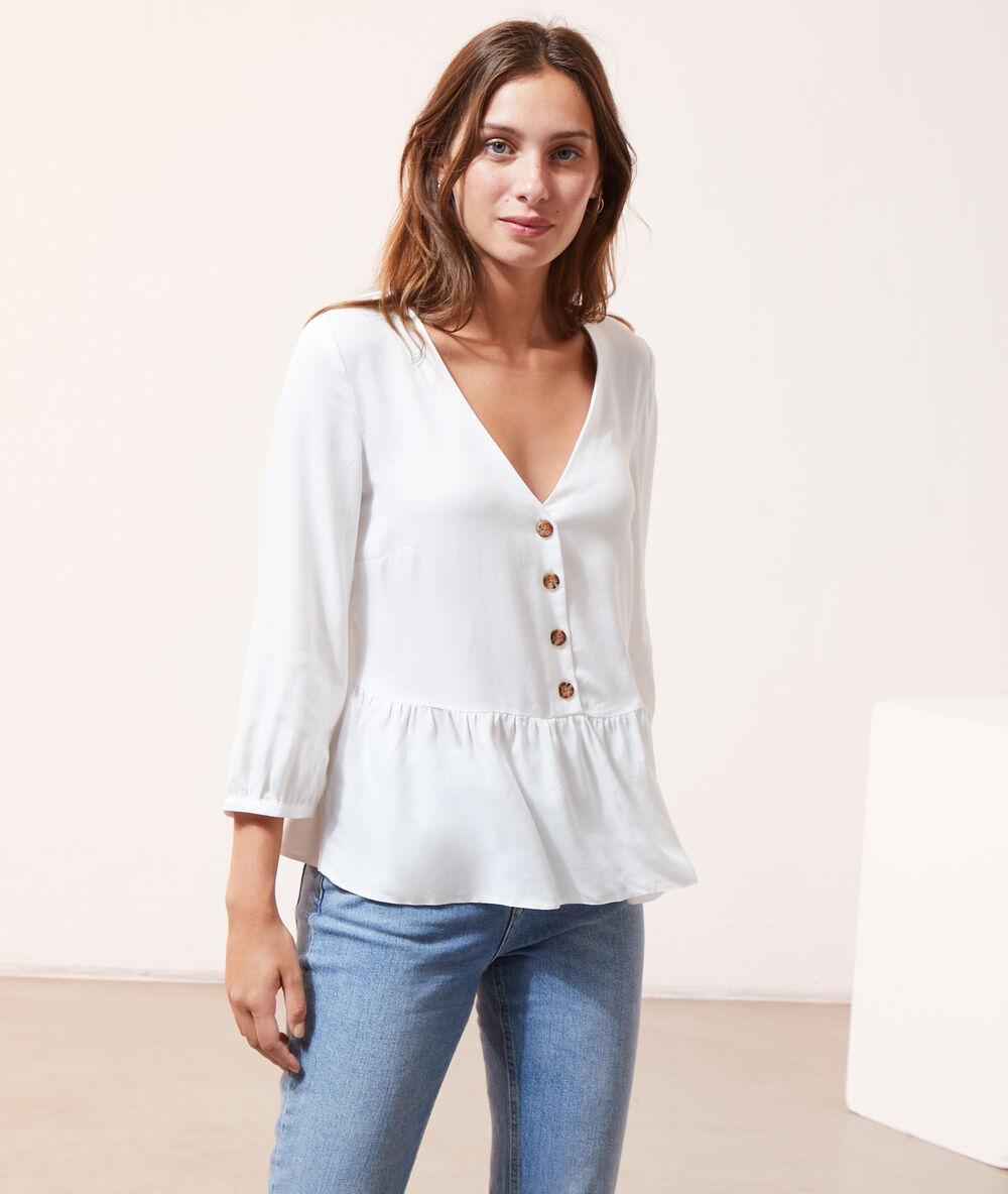 Blouse volantée à boutons ecru.
