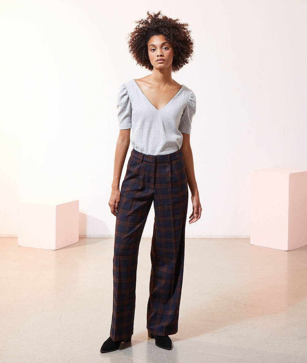Pantalon carreaux à pinces bordeaux.