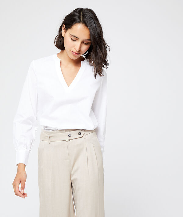 Chemisier en coton blanc.