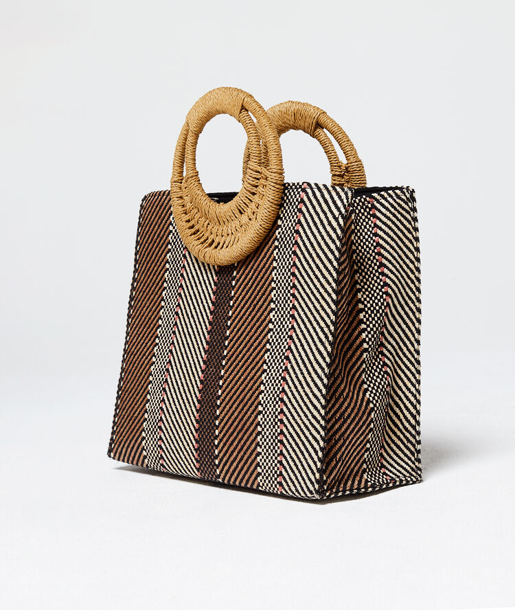 Sac cabas tressé multicolore.