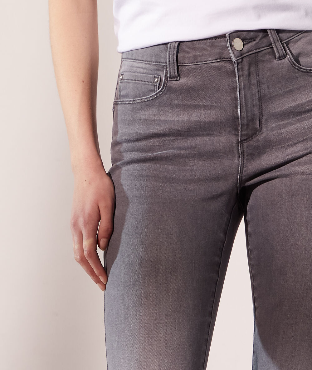 Jean slim push-up gris souris.