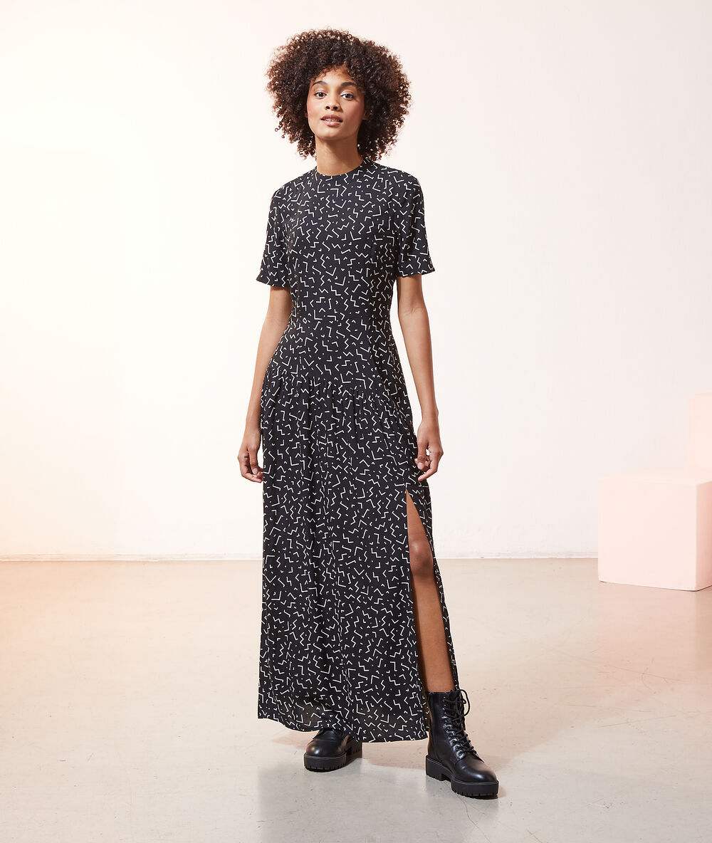Robe longue imprimés graphiques noir.