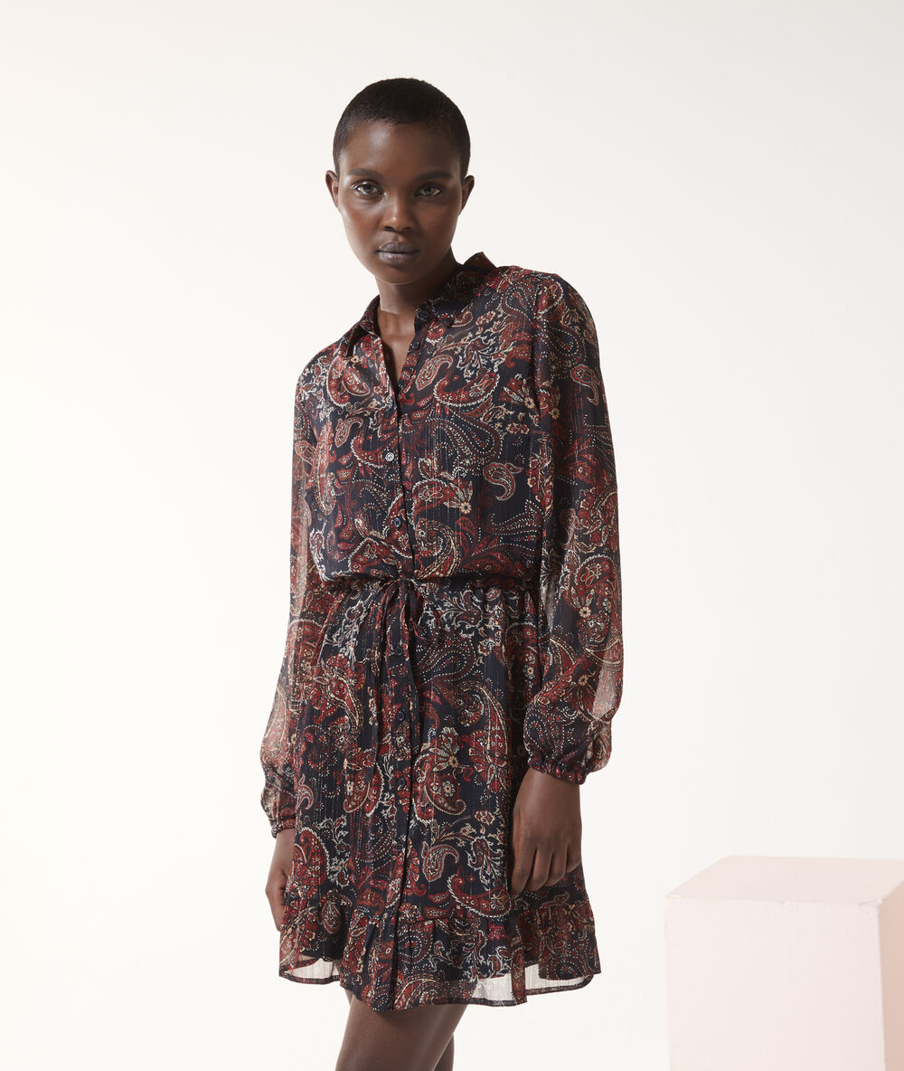 Robe fluide smockée imprimé fleuri noir.