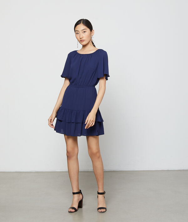 Robe fluide à volants marine.