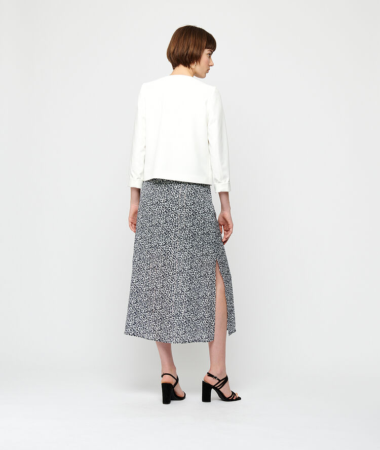 Veste de tailleur col rond ecru.