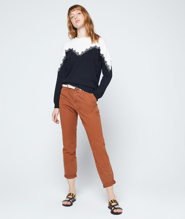 Pantalon court ceinturé en coton bio savane.