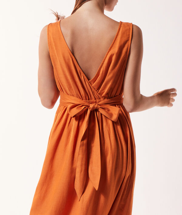 Robe longue cache-coeur dans le dos Robe longue cache-coeur dans le dos