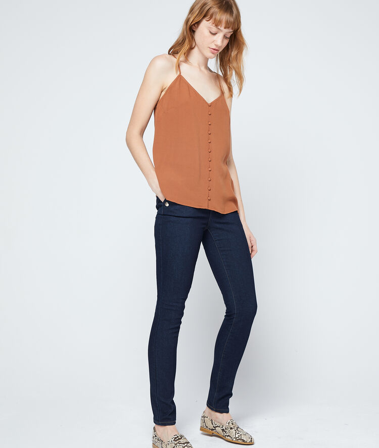 Jean slim détails boutons brut.