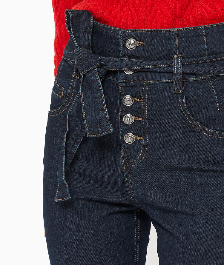 Jean slim avec ceinture brut.
