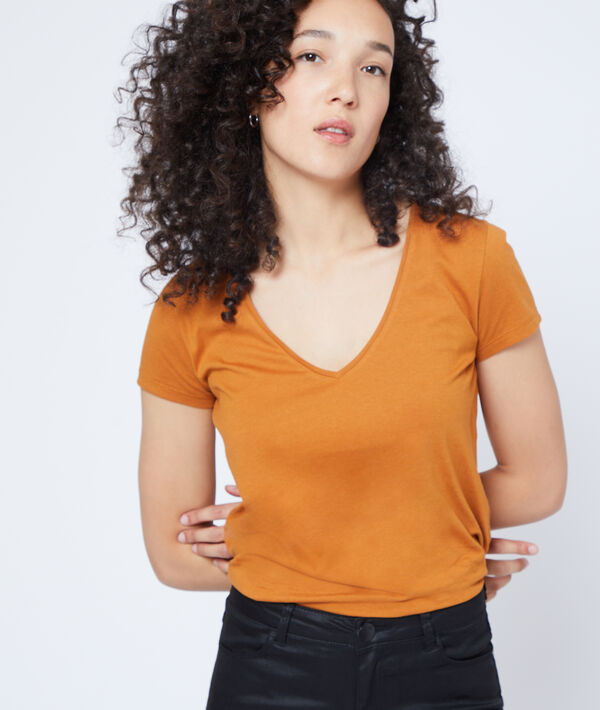 T-shirt col v en coton epice.