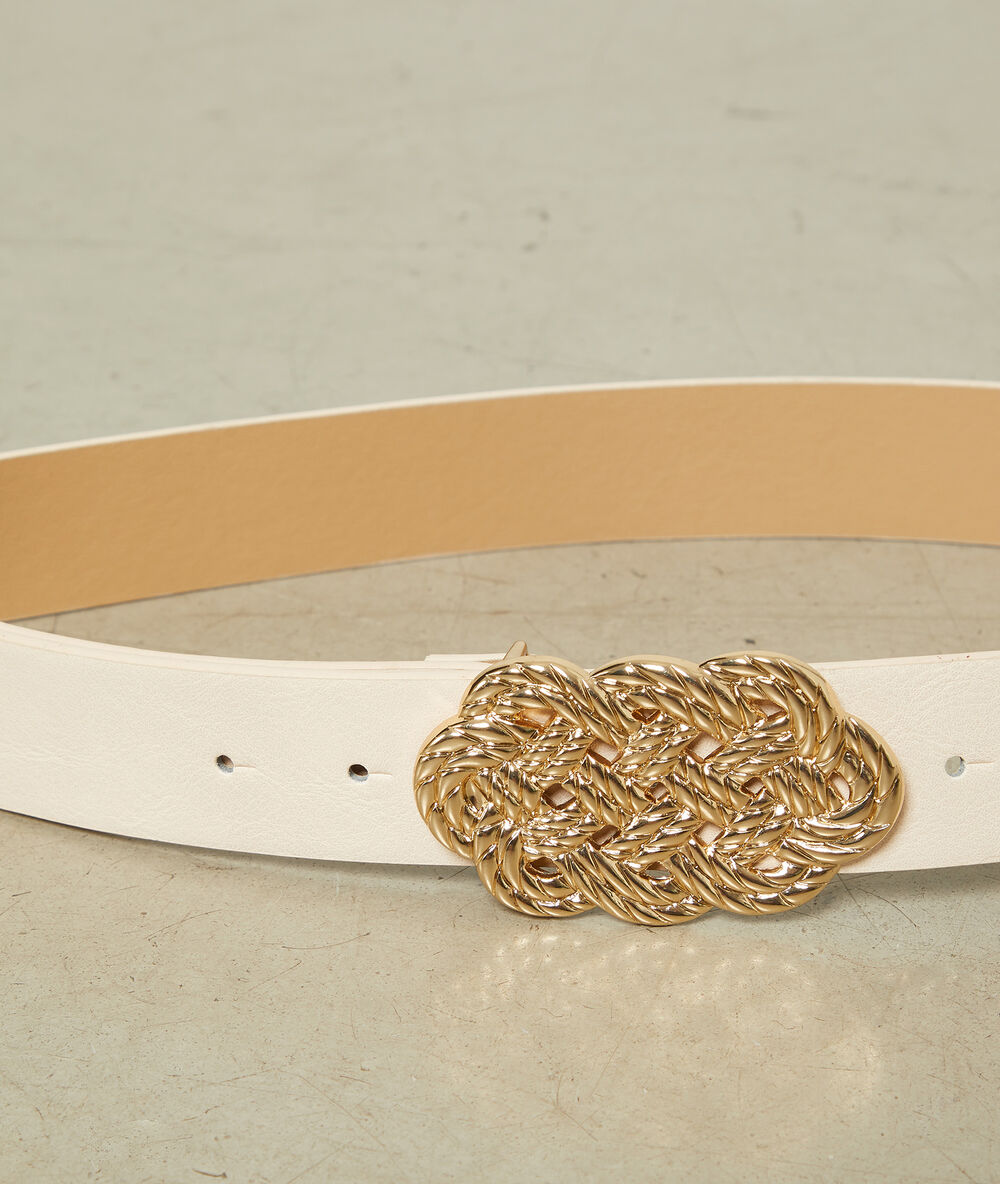 Ceinture large à boucle dorée nude.