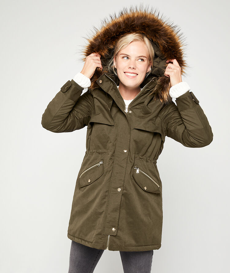Parka doublée à capuche kaki.