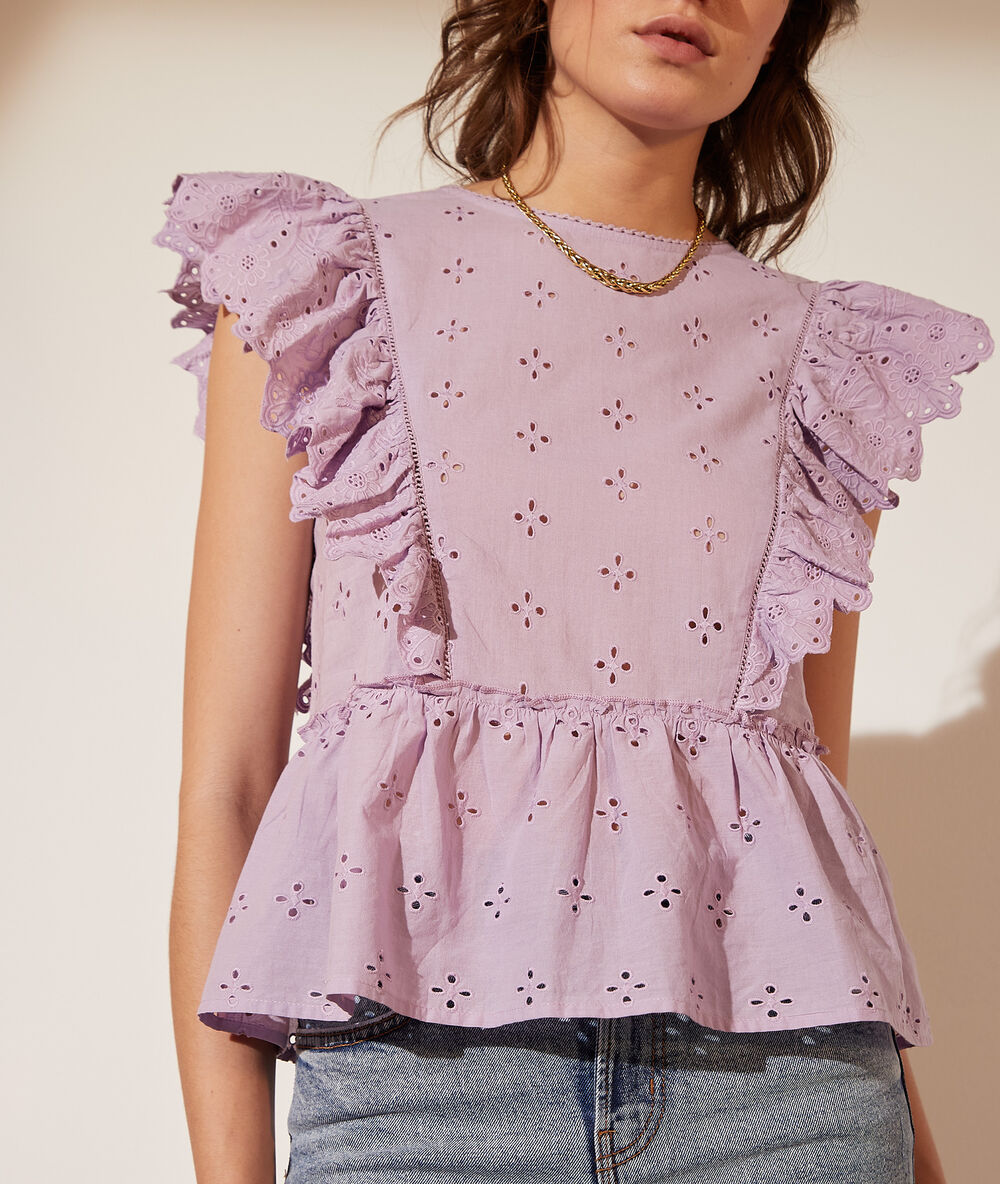 Top à volants avec broderie anglaise lilas.