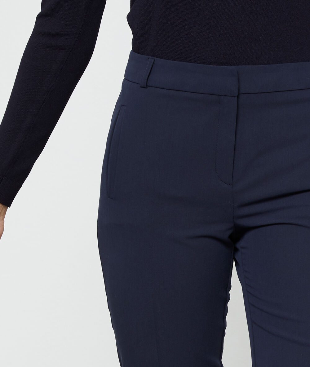 Pantalon cigarette marine.