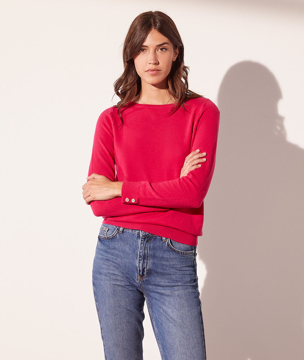 Pull col bateau en cachemire fuchsia.