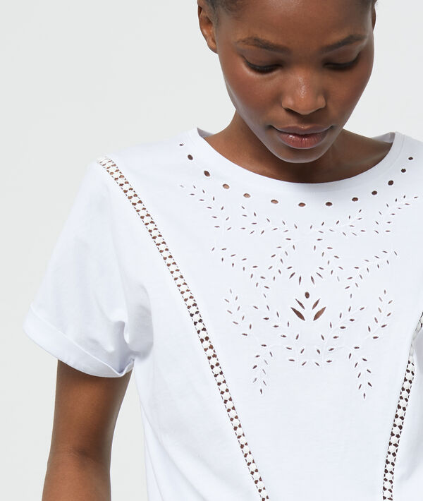 T-shirt noué à broderies T-shirt noué à broderies