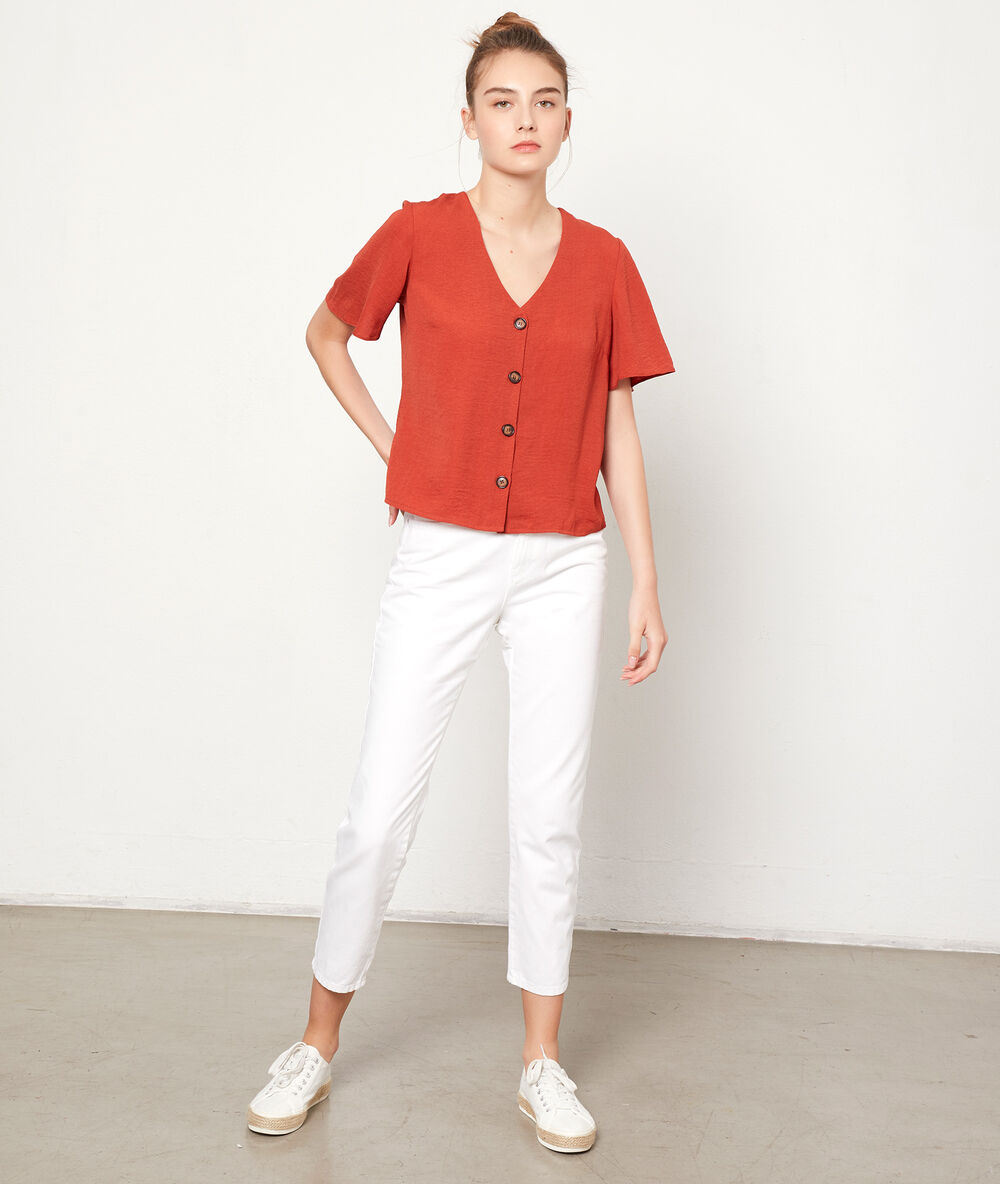 Blouse boutonnée brique.