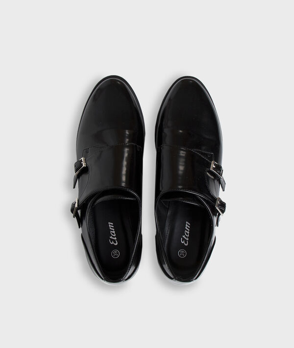 Derbies vernies à boucles noir.