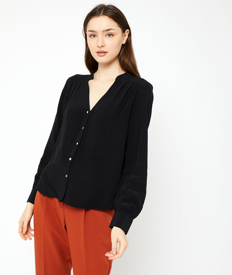 Blouse boutonnée noir.