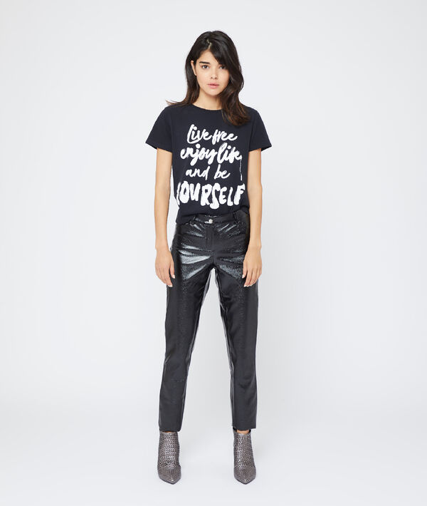 T-shirt en coton "Live free enjoy life and be yourself" T-shirt en coton "Live free enjoy life and be yourself"