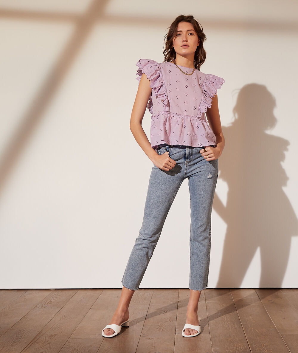 Top à volants avec broderie anglaise lilas.