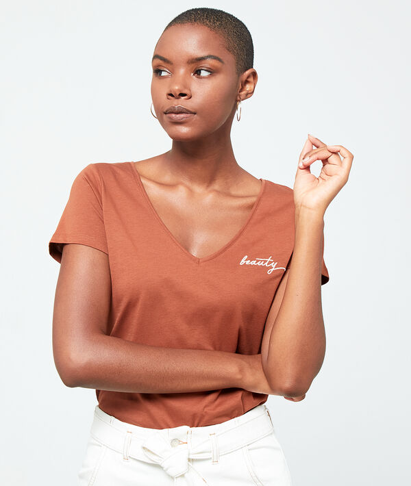 T-shirt brodé "Beauty" T-shirt brodé "Beauty"