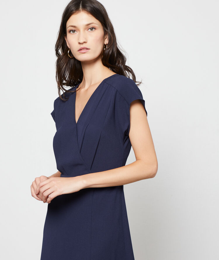 Robe longue fendue marine.