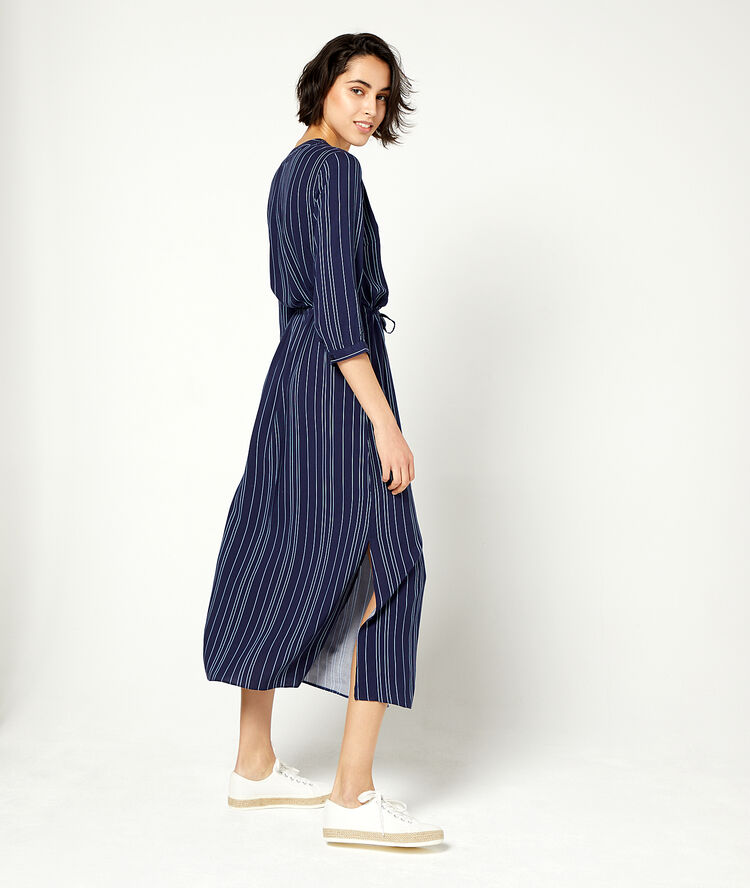 Robe longue à nouer marine.
