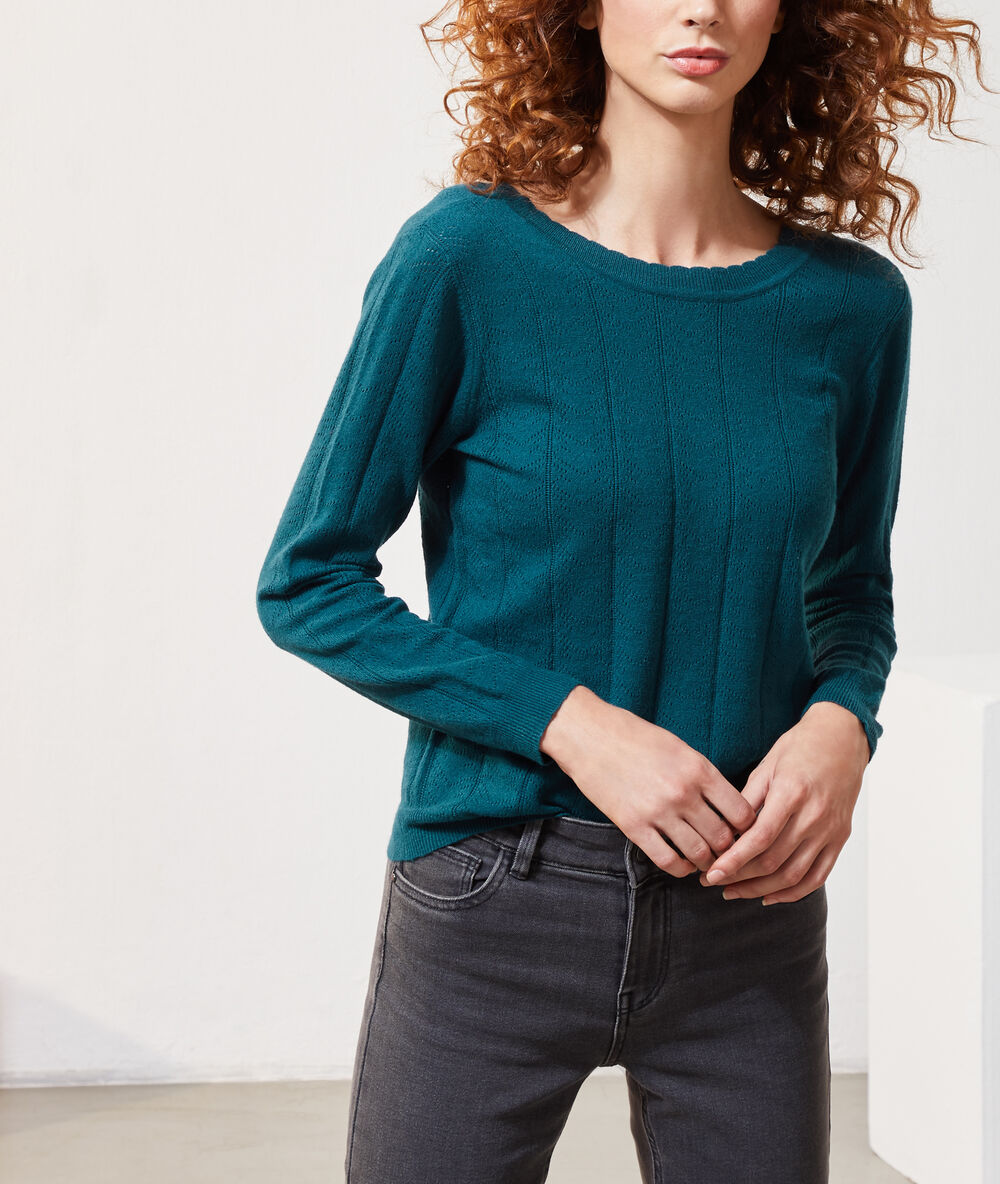 Pull dos décolleté vert paon.
