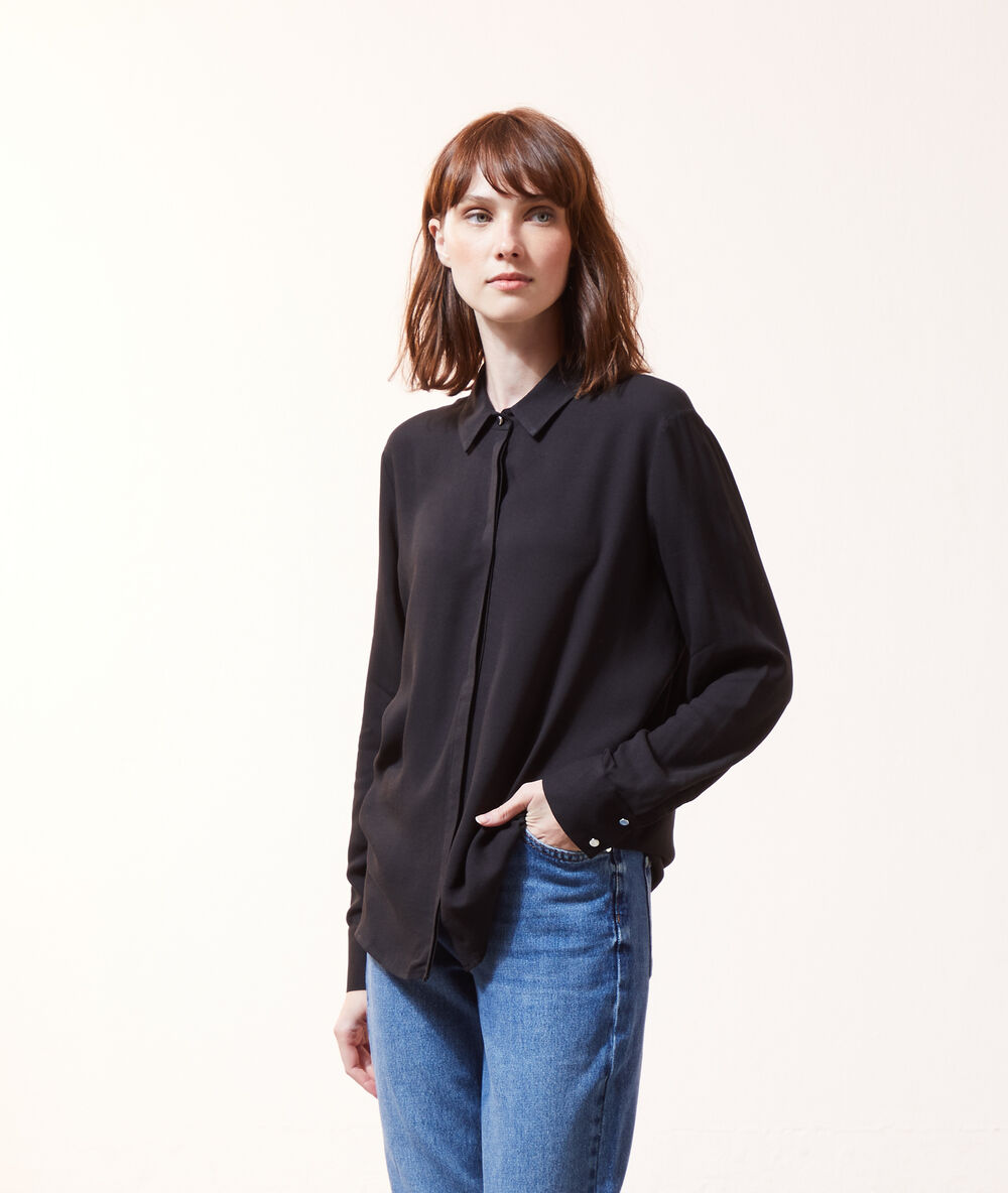 Chemise fluide noir.