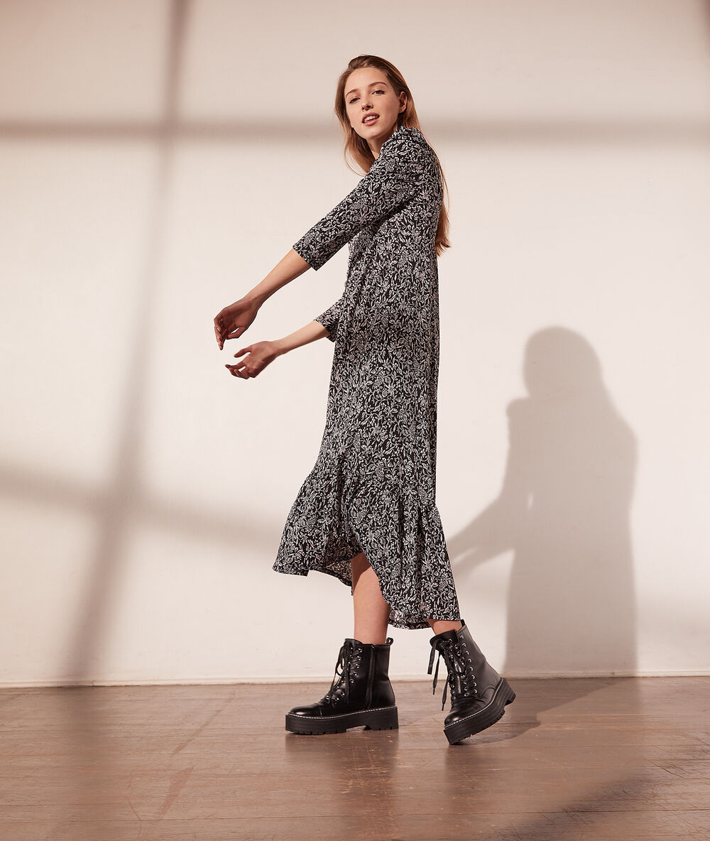 Robe longue imprimé fleuri noir.