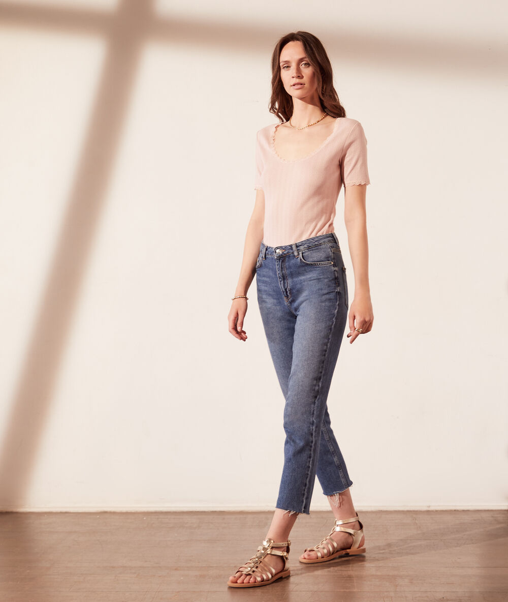 T-shirt pointelle en coton bio détails en dentelle blush.