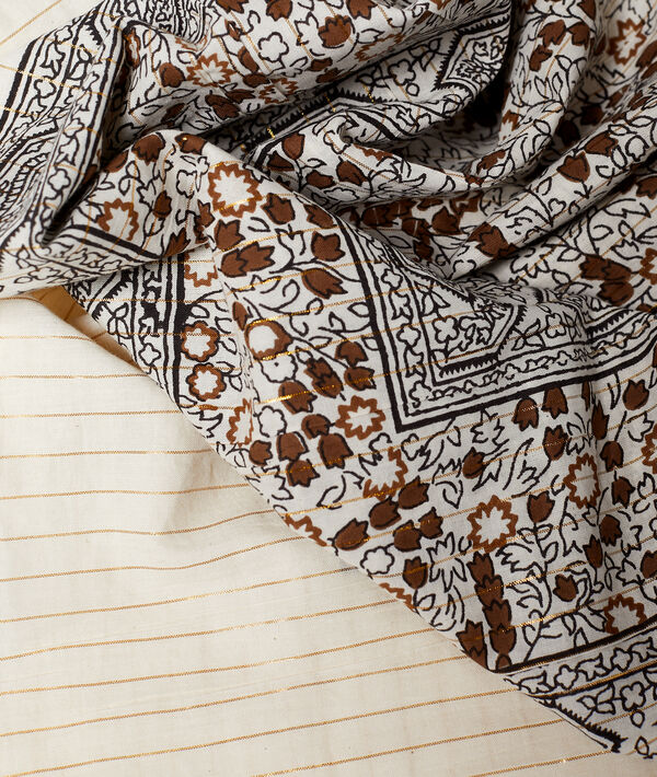 Foulard imprimé à fils métallisés Foulard imprimé à fils métallisés