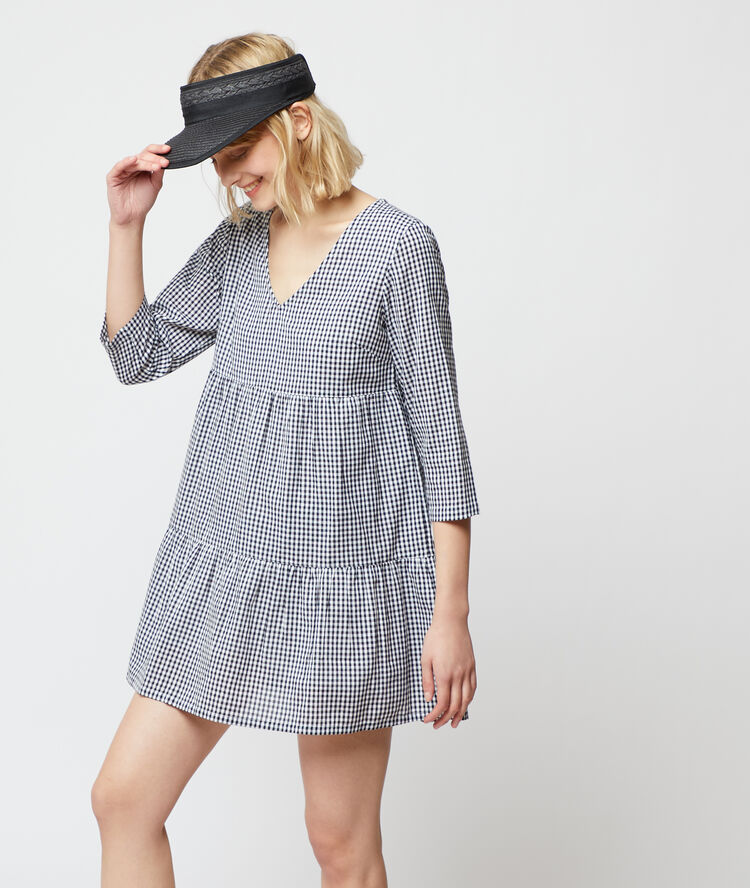 Robe fluide imprimé vichy noir.