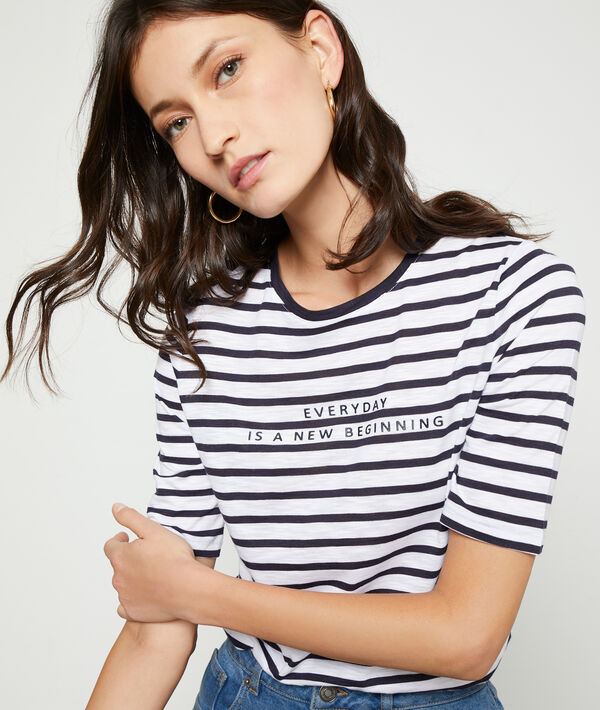 T-shirt "Everyday is a new beginning" T-shirt "Everyday is a new beginning"