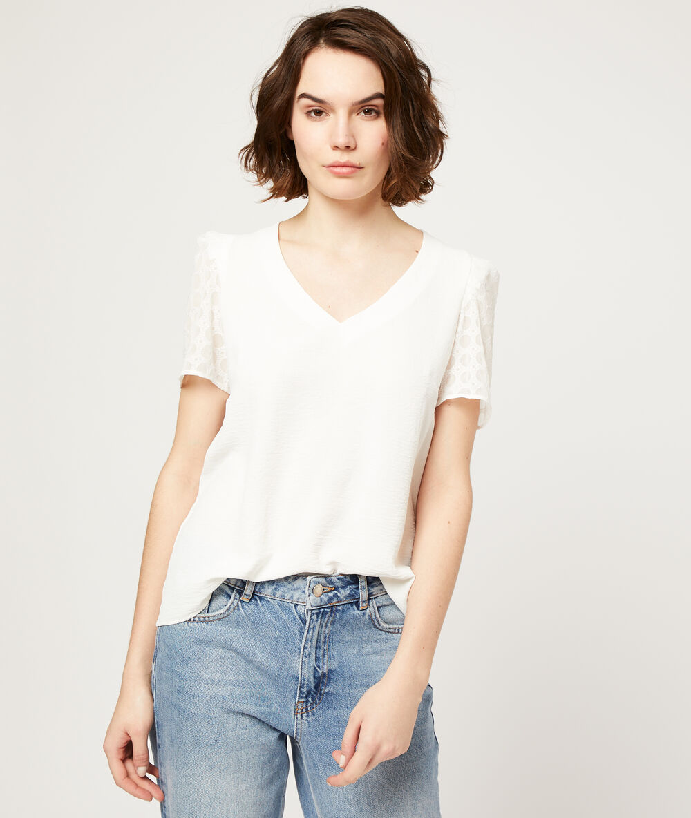 Blouse manches ajourées ecru.