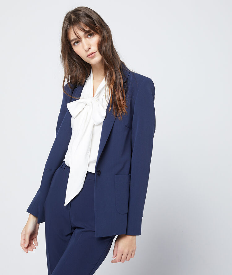 Veste de tailleur marine.