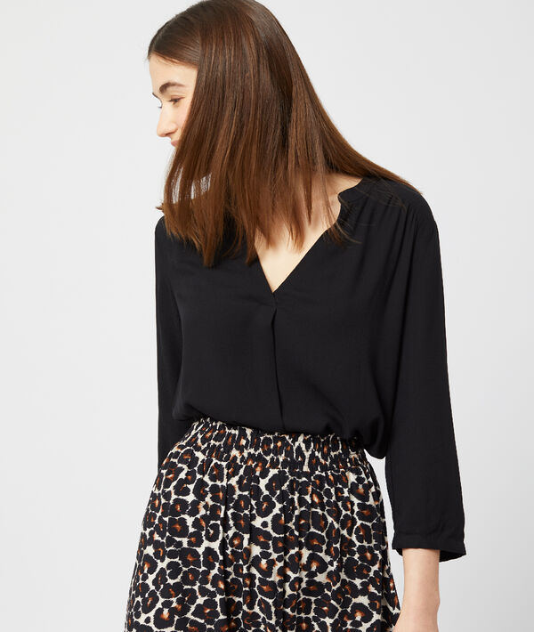Blouse col tunisien noir.