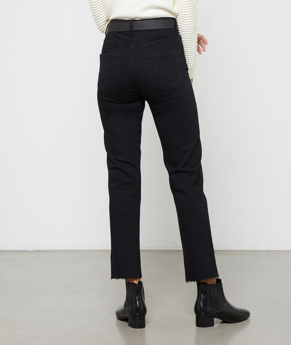 Jean droit avec ceinture Jean droit avec ceinture