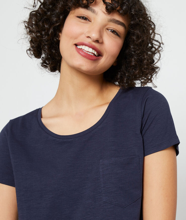 T-shirt col rond marine.