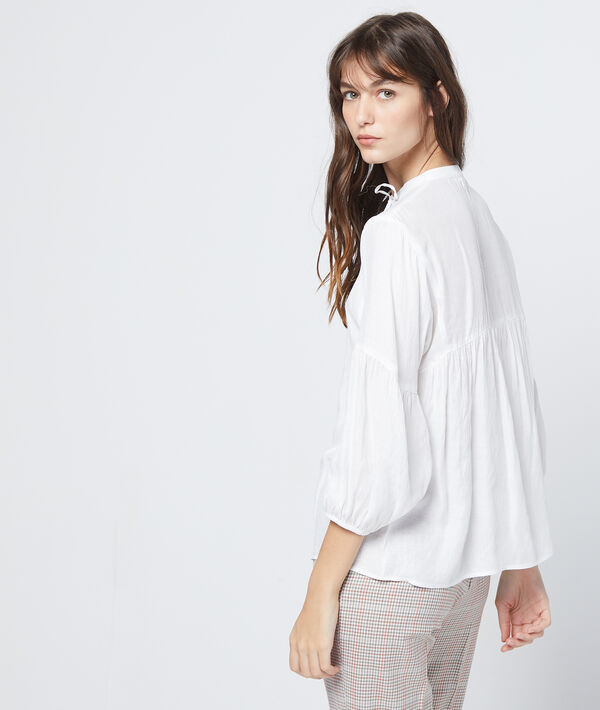 Blouse à col noué et manches bouffantes Blouse à col noué et manches bouffantes