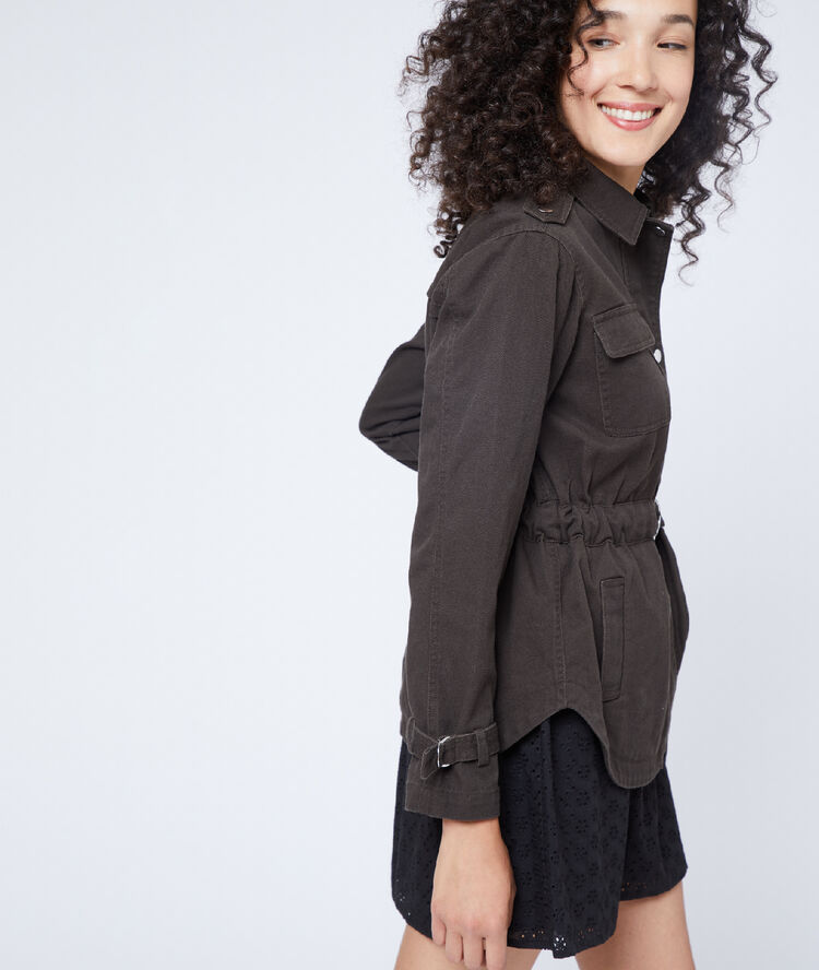 Parka ceinturée bronze.