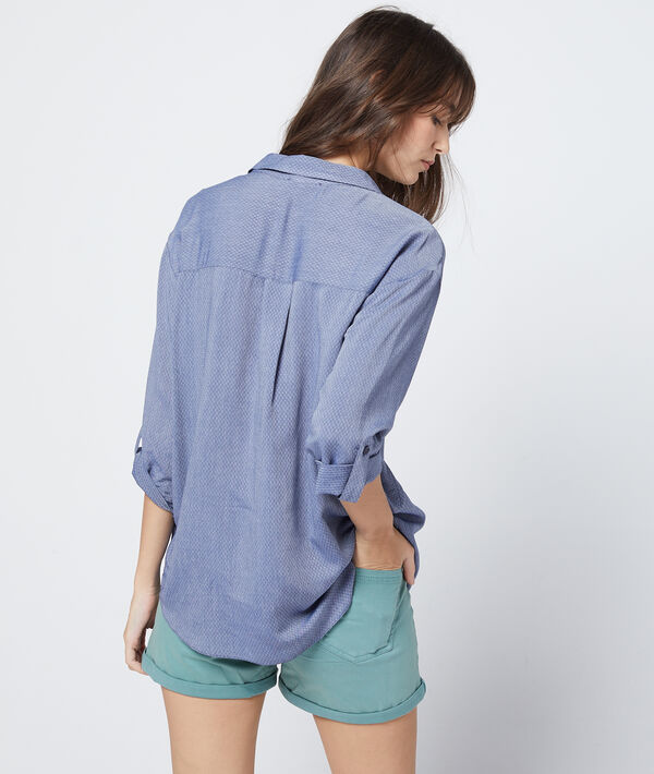 Blouse texturée à col v medium denim.