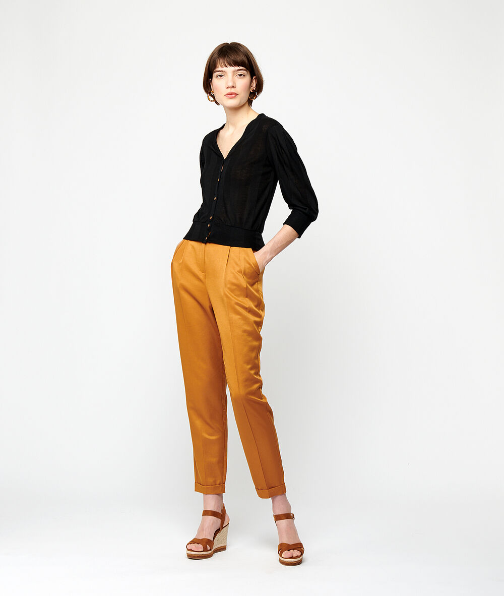 Pantalon carotte savane.