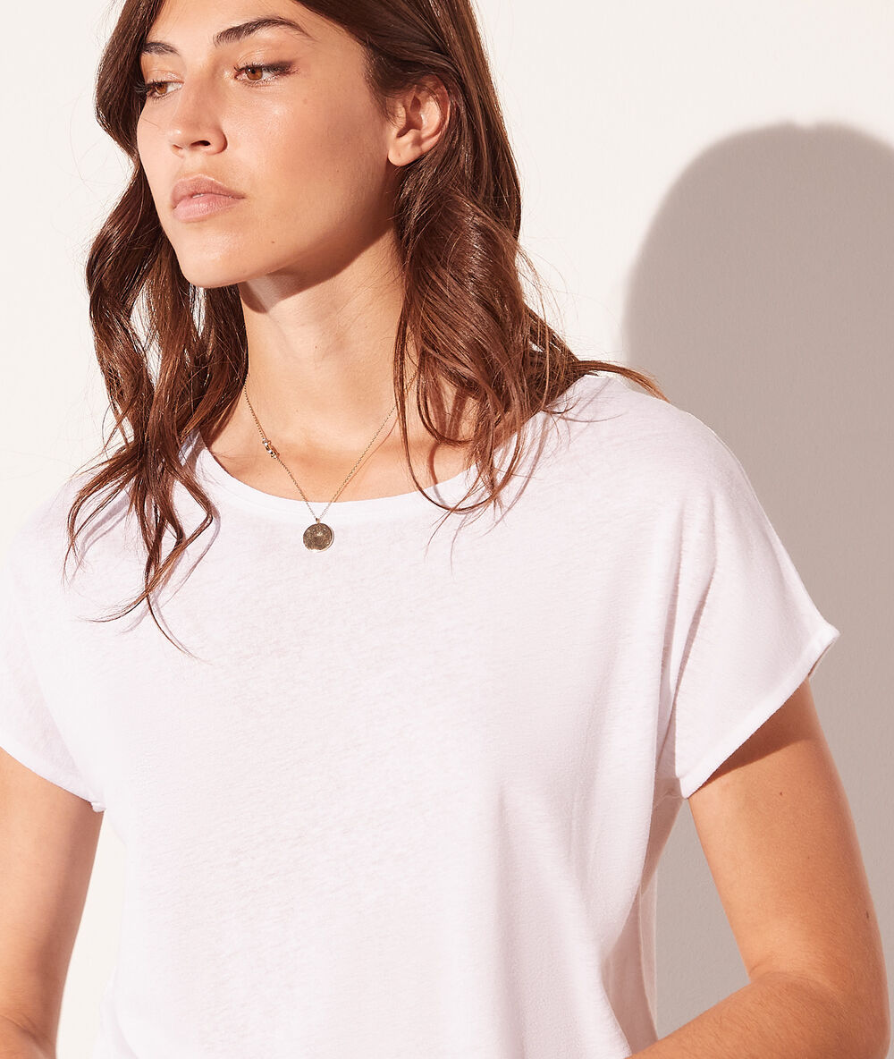 T-shirt détails dos dentelle ecru.