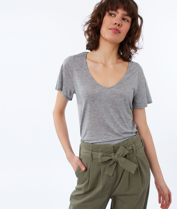 T-shirt col v en tencel® gris clair.