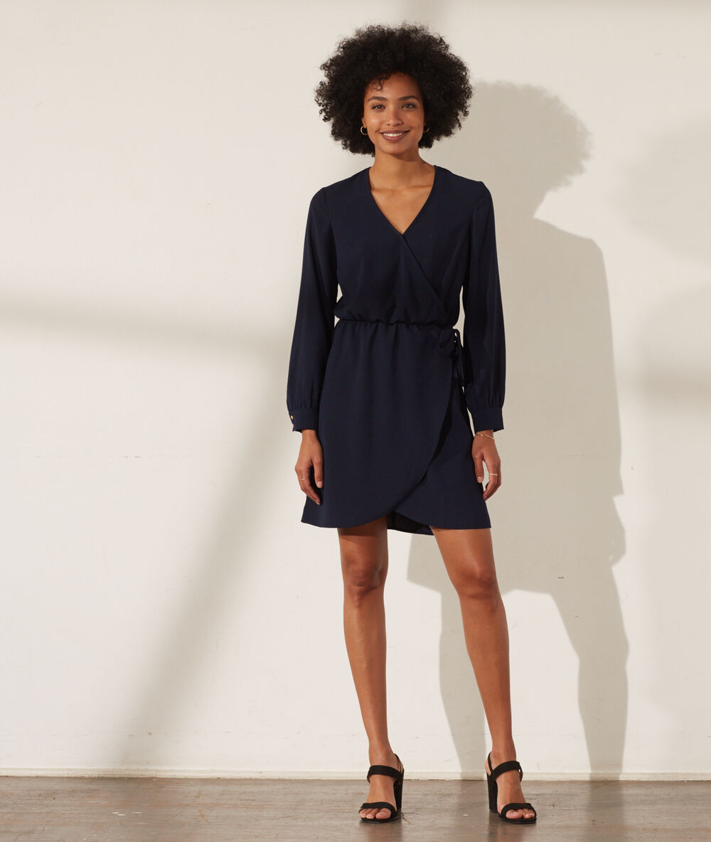Robe courte cache-cœur marine.