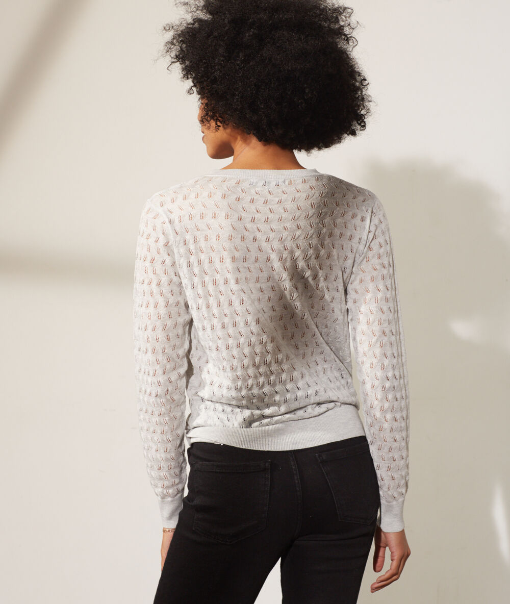 Pull col rond gris clair.
