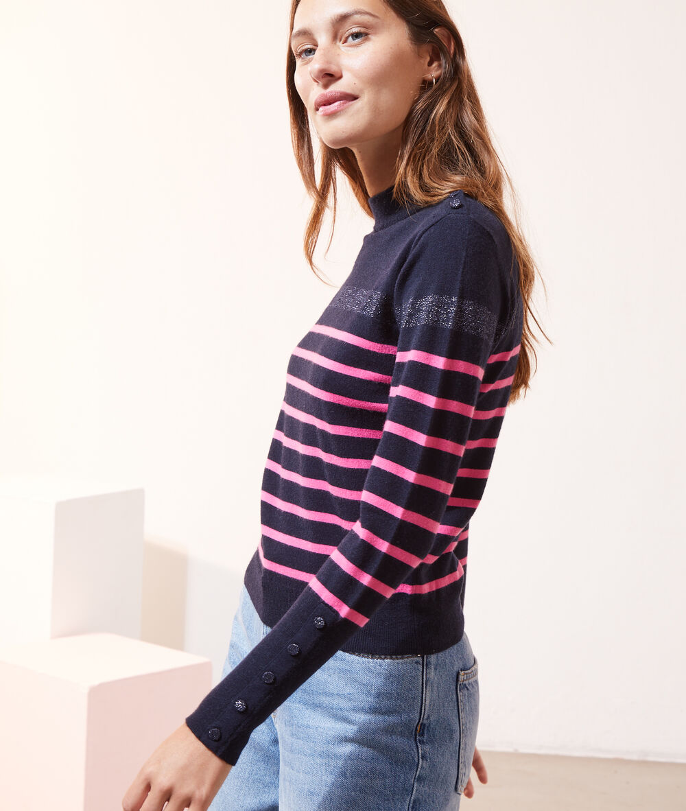 Pull rayé en maille fine bordeaux.