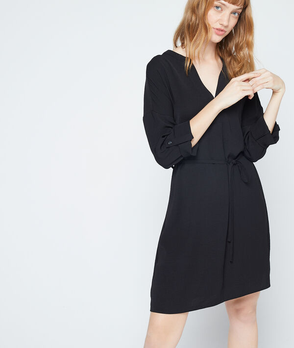 Robe fluide à nouer noir.